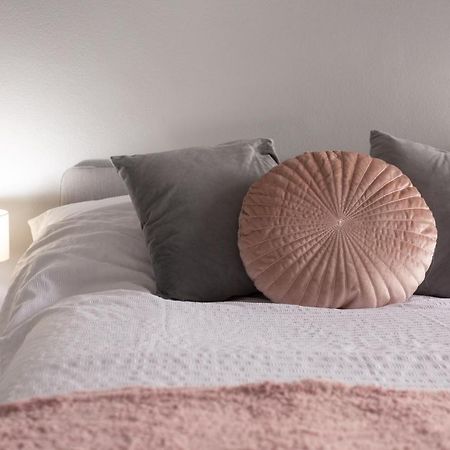 Lovely City Town House With Free Parking Sleeps 2 To 6 Guests York Luaran gambar