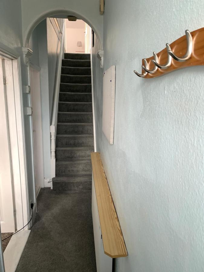Lovely City Town House With Free Parking Sleeps 2 To 6 Guests York Luaran gambar