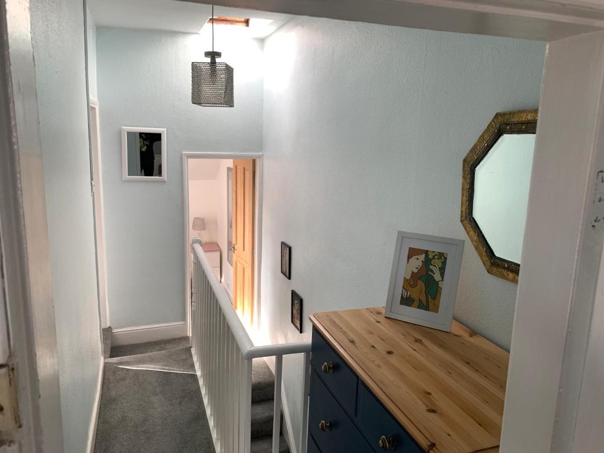 Lovely City Town House With Free Parking Sleeps 2 To 6 Guests York Luaran gambar