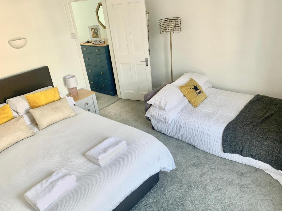 Lovely City Town House With Free Parking Sleeps 2 To 6 Guests York Luaran gambar