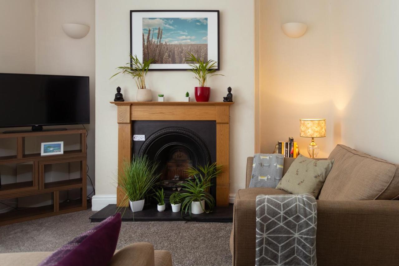 Lovely City Town House With Free Parking Sleeps 2 To 6 Guests York Luaran gambar